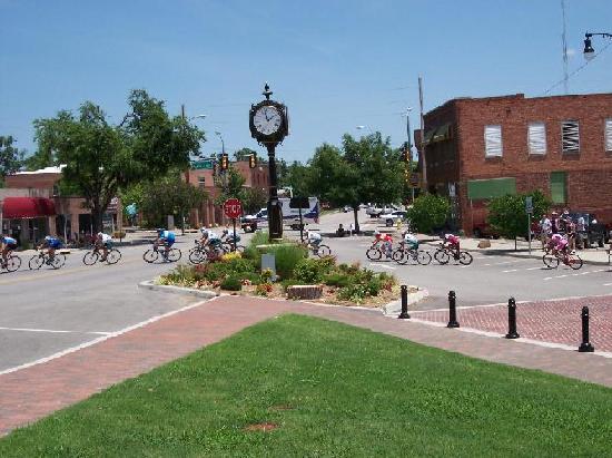 Sand-Springs-triangle-square-downtown Sand Springs Air Duct Cleaning